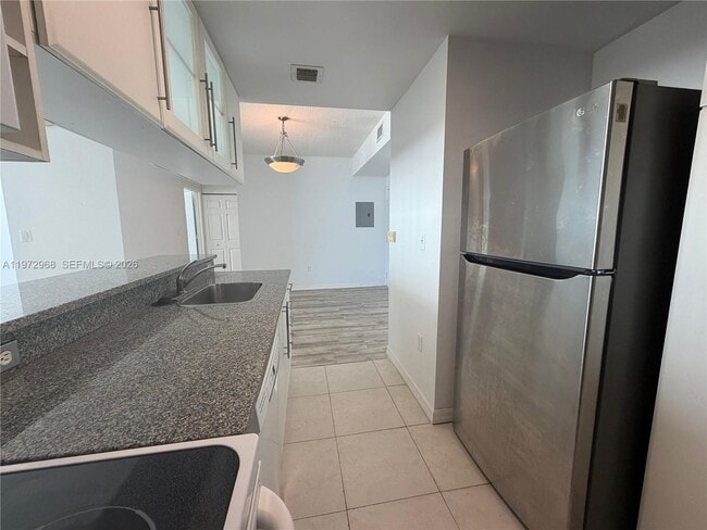 Foto del edificio - 275 NE 18th St