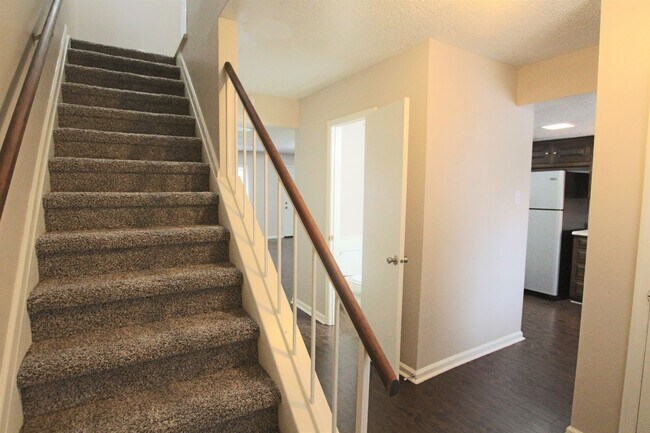 Building Photo - Delmar Dr. 2514/2516
