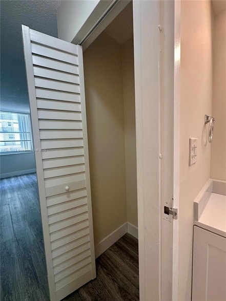 Foto del edificio - 2935 NE 163rd St