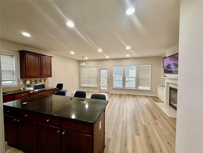 Foto del edificio - 830 Pimlicon Pl