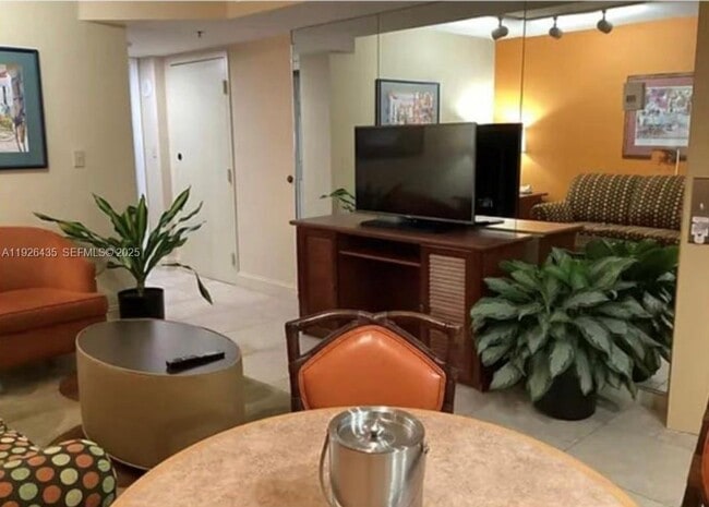 Foto del edificio - 16690 Blatt Blvd