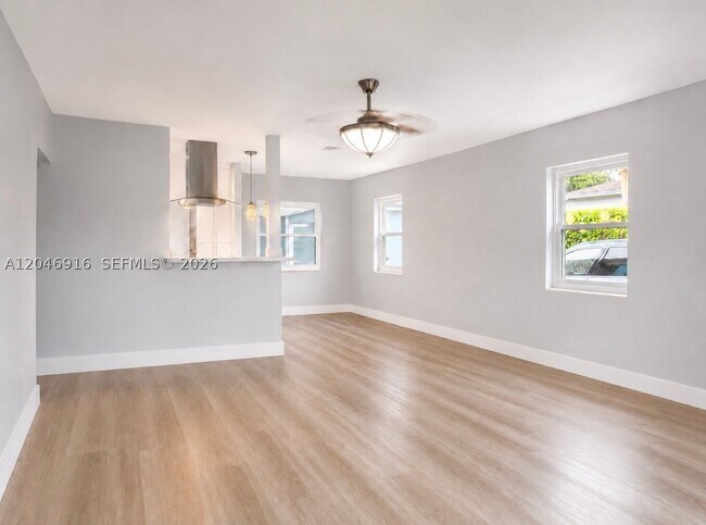 Foto del edificio - 432 NW 103rd St