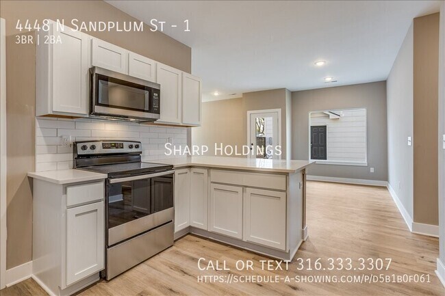 Foto del edificio - 4448 N Sandplum St