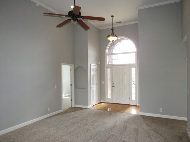 Building Photo - 125 Dalton Cir