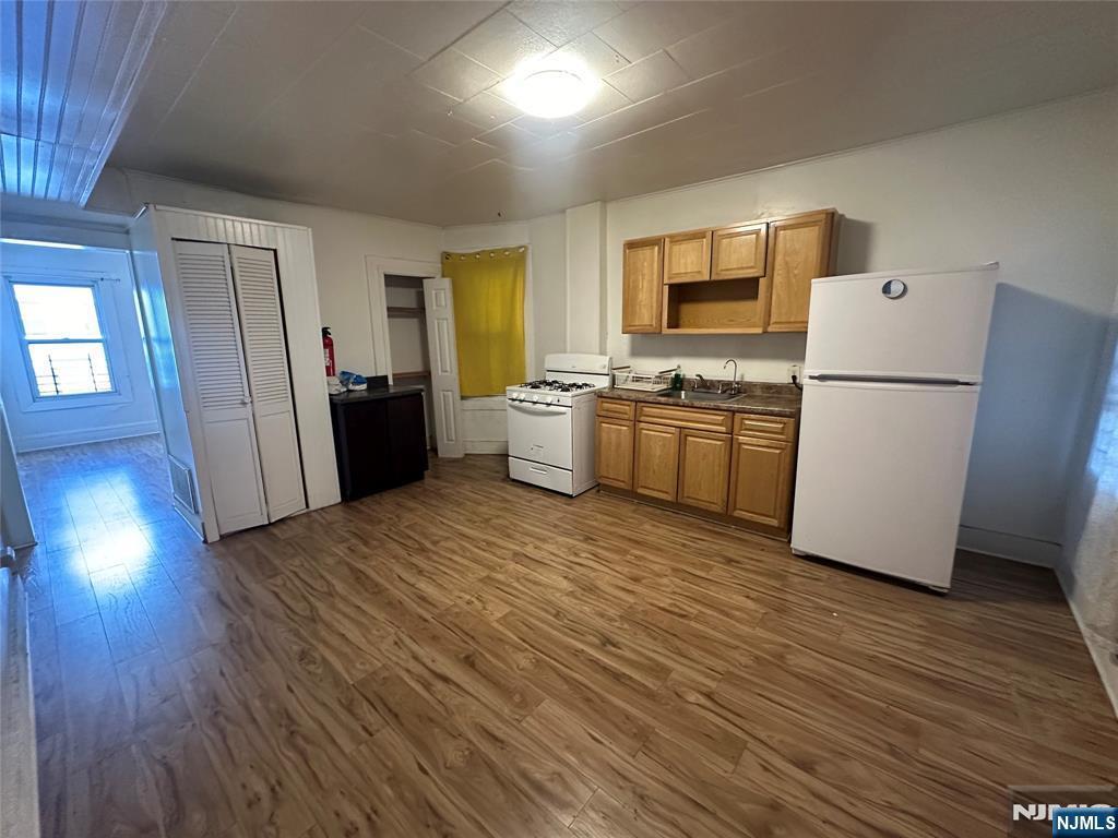 Primary Photo - 256 N 4th St