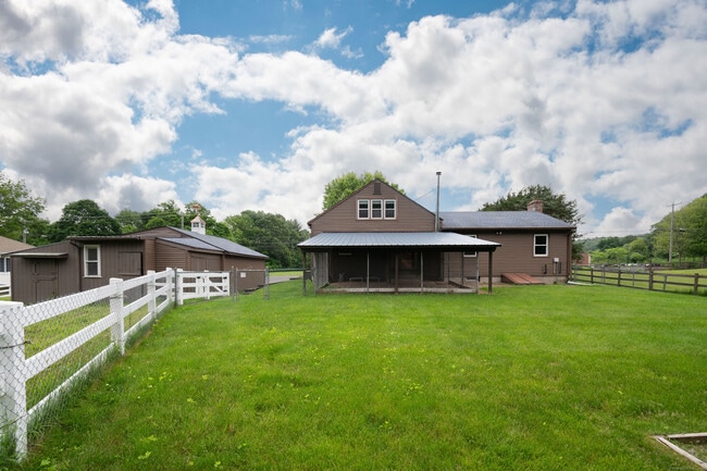 Building Photo - 86 S Rd