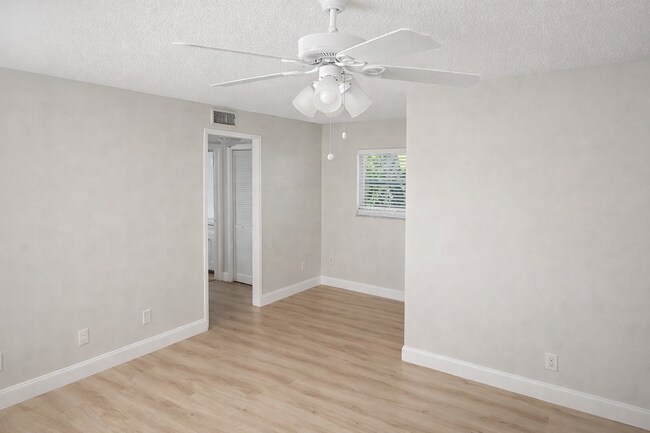 Interior Photo - Sabal Palm Apartments