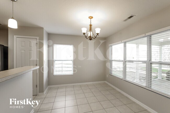 Foto del edificio - 11618 Village Pond Dr