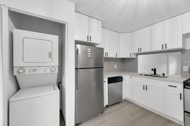 Photo - 904 Banks Rd House