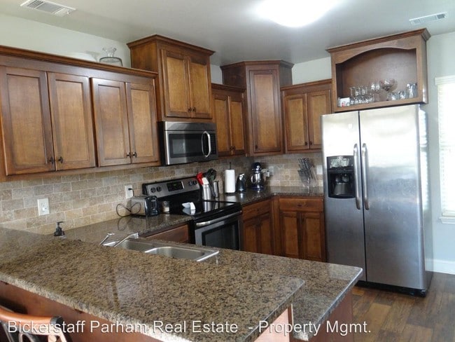 Building Photo - 4 br, 2.5 bath House - 7 Nighthawk Court