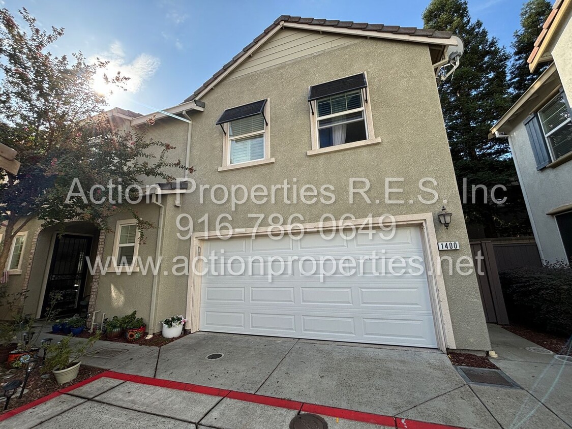 Primary Photo - West Roseville - 3 Bed, 2.5 Bath - Two Sto...