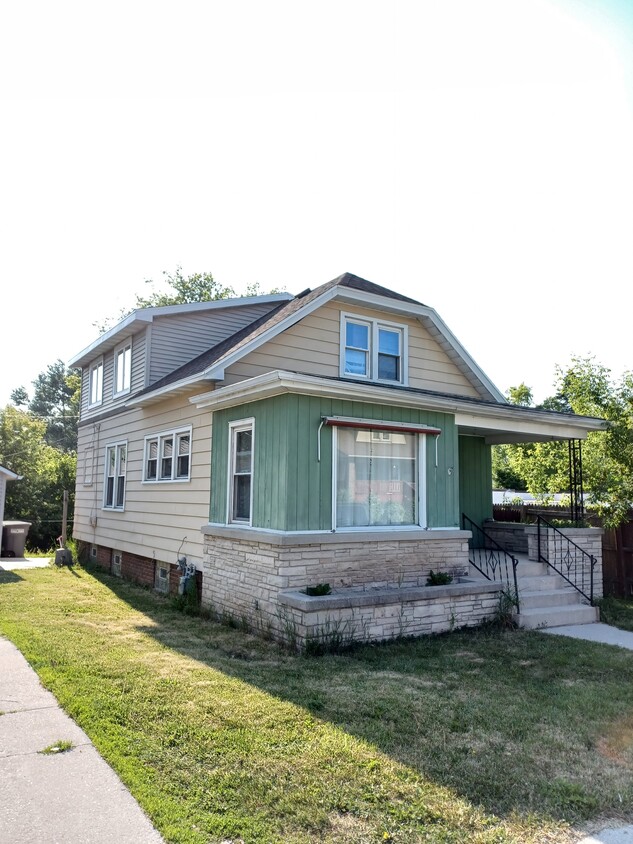 Primary Photo - 1302 S 24th St