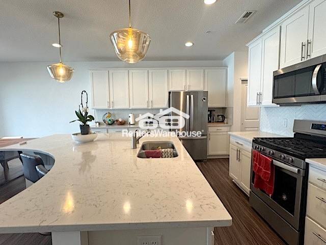 Foto del edificio - 7216 Walnut Grove Ln N