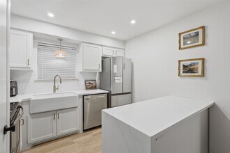 Building Photo - 4040 San Felipe St