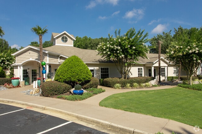 Building Photo - Crystal Landing