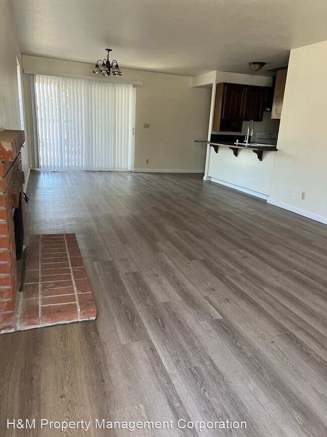 Building Photo - 2 br, 1 bath House - 18332 Shadowbrook Dr.