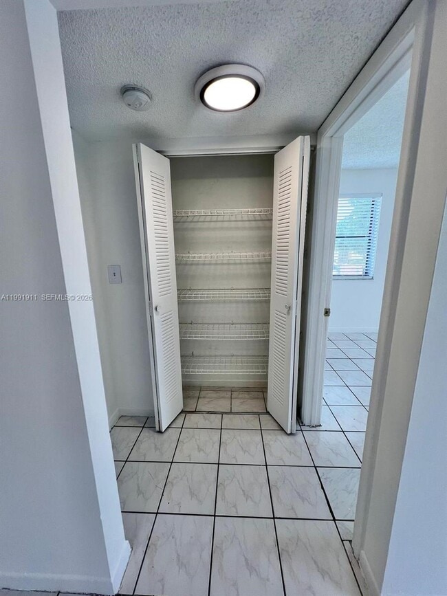 Foto del edificio - 536 NW 114th Ave