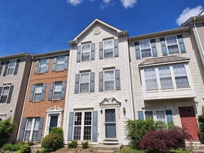 Building Photo - 21083 Pickerelweed Terrace