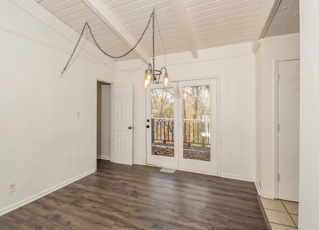 Building Photo - Cozy Home in Roswell, GA