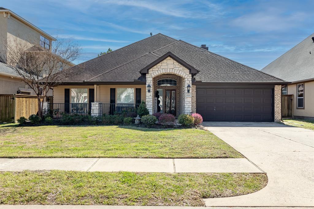 Primary Photo - 1535 Garden Lakes Dr