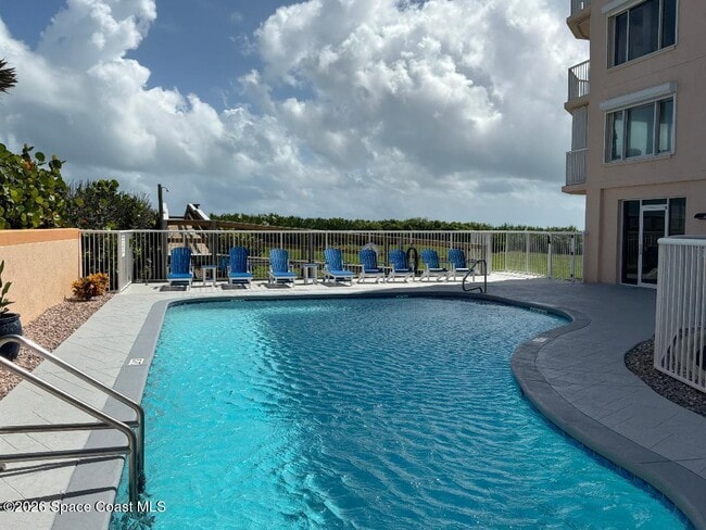 Building Photo - 735 N Hwy A1A