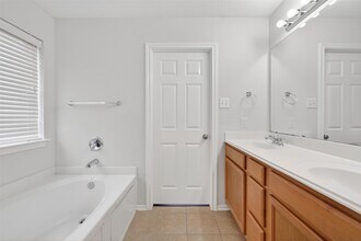 Building Photo - 11403 Ryan Manor Dr
