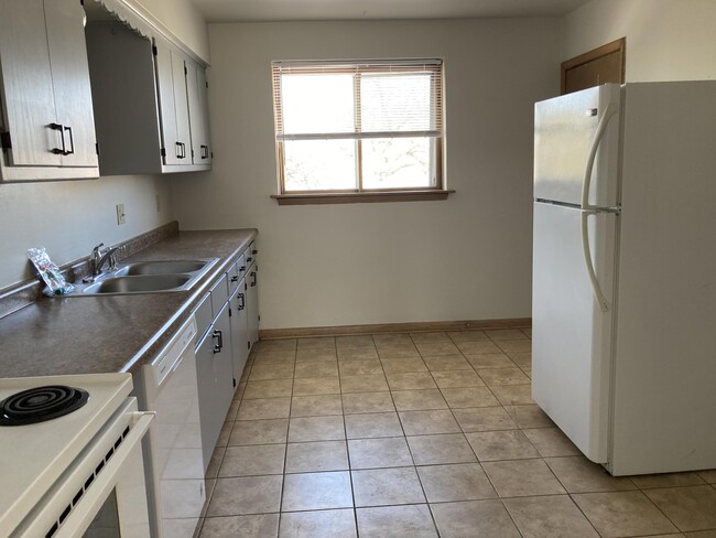 Foto del edificio - 3473 S 83rd St
