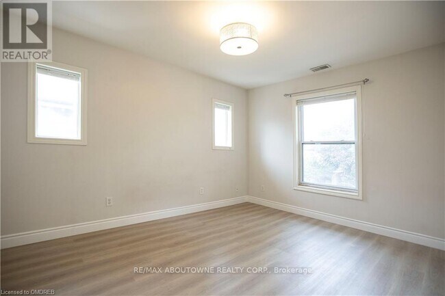 Building Photo - 49-49 Fairleigh Ave S