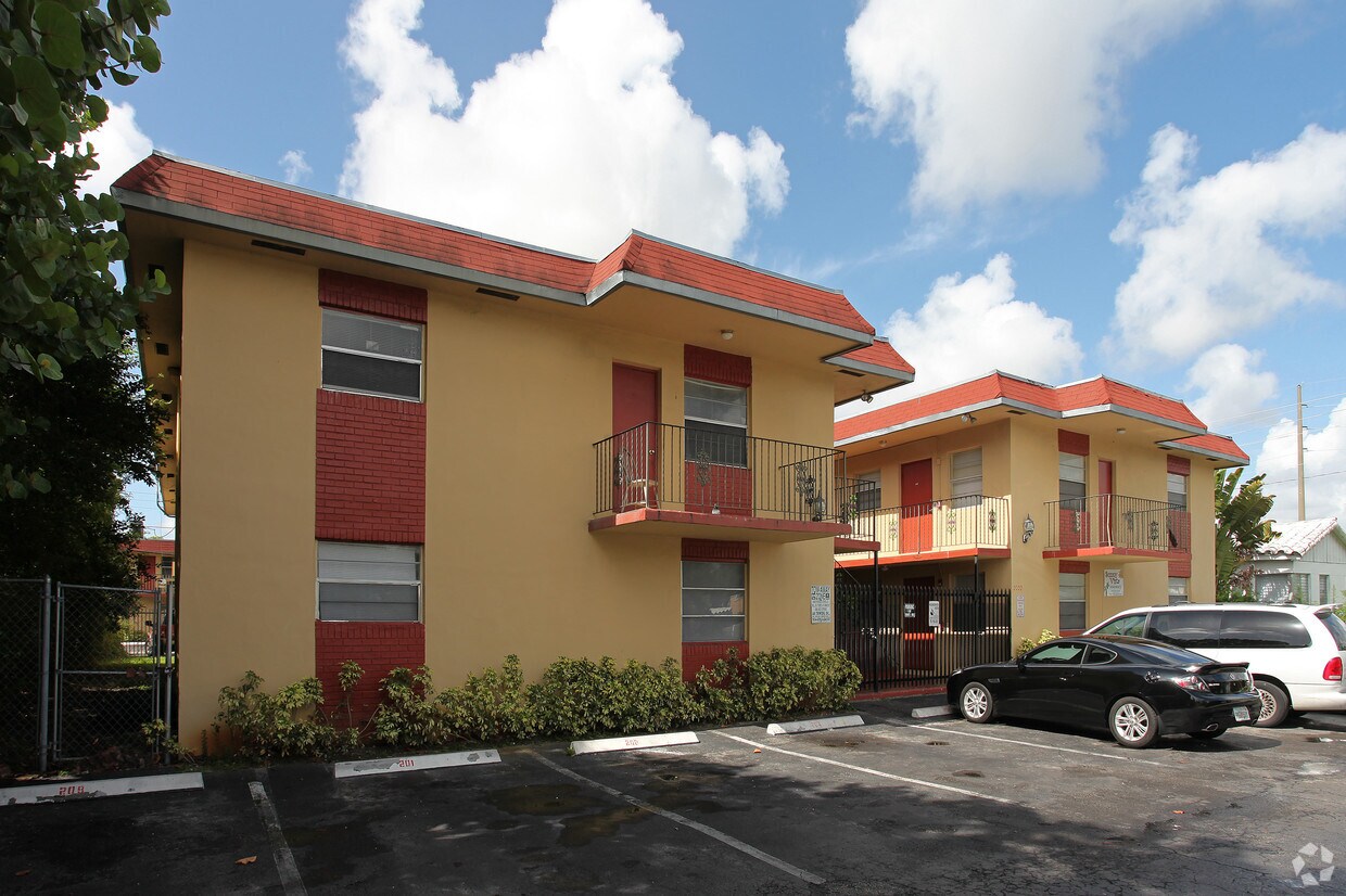 2022 Adams St, Hollywood, FL 33020 Apartments Hollywood, FL