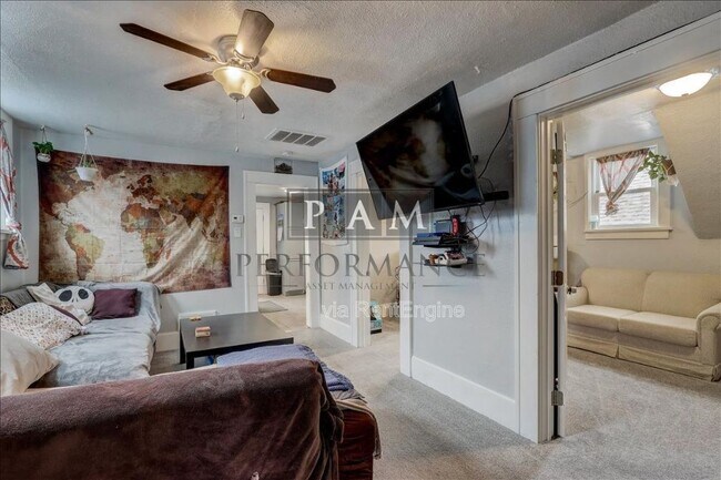 Foto del edificio - 3727 E Squire Ave