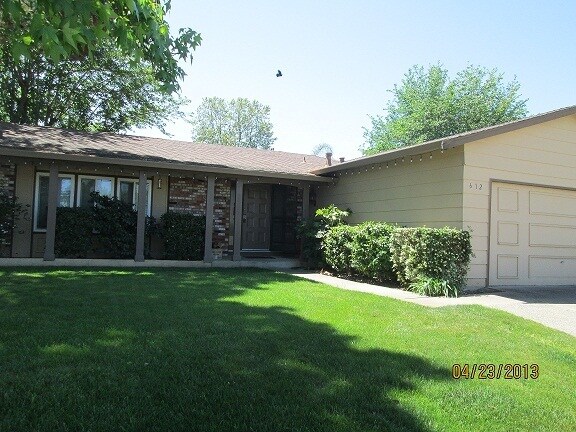 Primary Photo - Beautiful Home Awaits Tenants