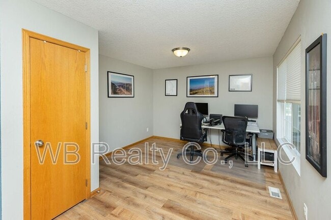 Building Photo - 10202 Catalina Dr