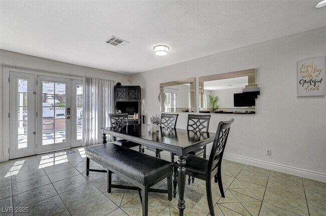 Foto del edificio - 5248 Rambling Rd