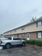 Building Photo - 4100 N Ocoee St
