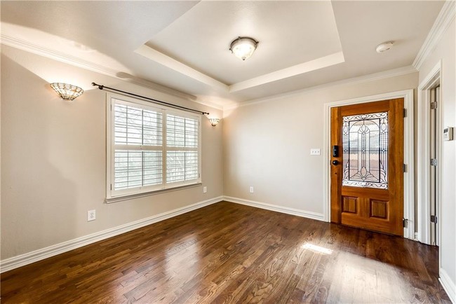 Building Photo - 6731 Del Norte Ln