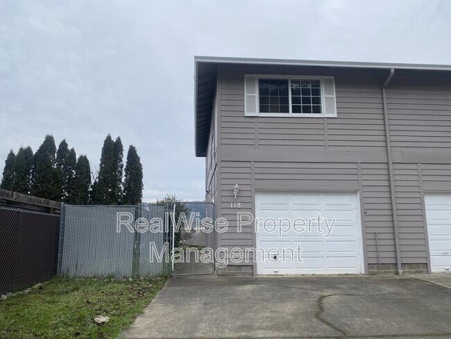 Building Photo - 118 Christie Ct