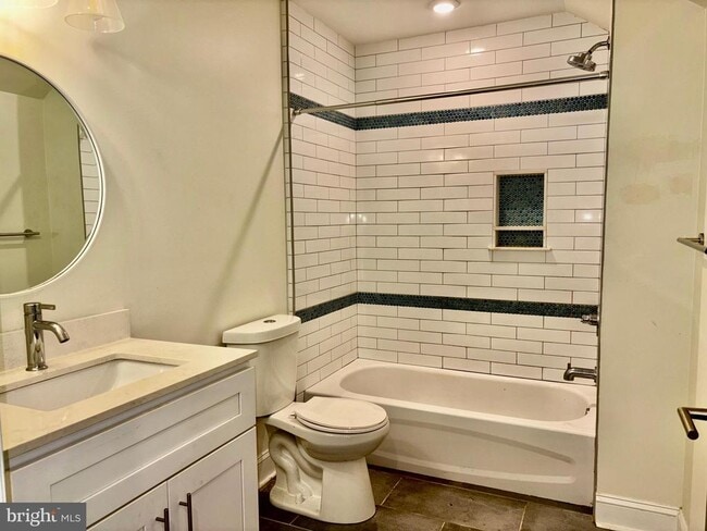 Building Photo - 509 Gorgas Ln
