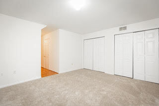Building Photo - 5 Emandan Ln