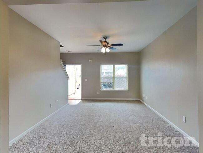 Foto del edificio - 76 Wyndham Ct