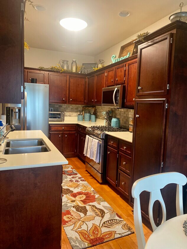 3 Willow Dr, Easton, PA 18045 Townhouse for Rent in Easton, PA