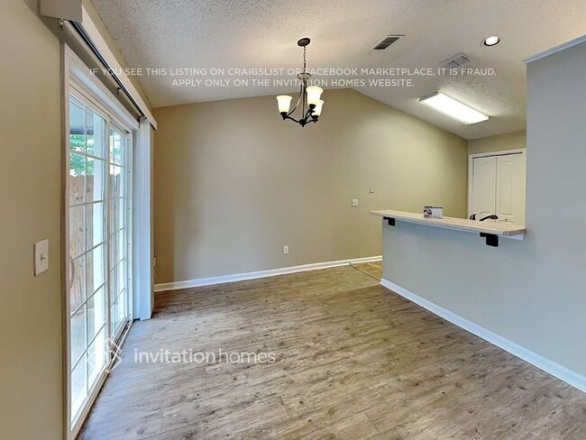 Building Photo - 9562 Sugar Hollow Ln