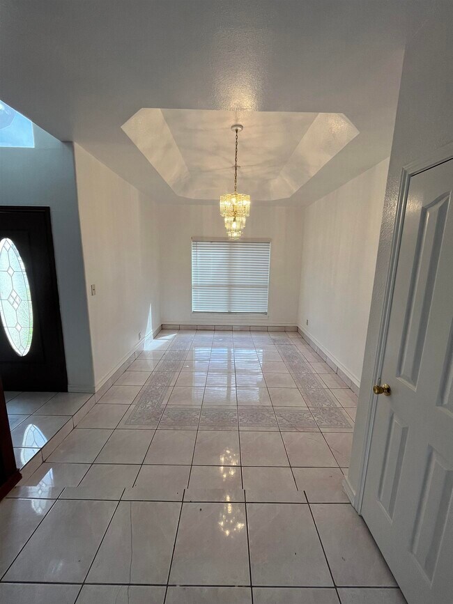 Foto del edificio - 8904 Liberty Loop