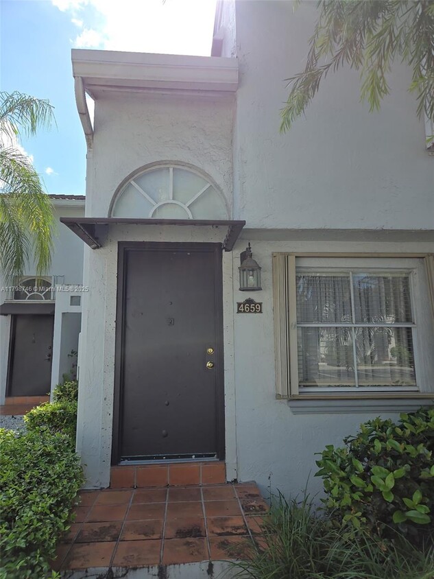 Building Photo - 4659 NW 97th Ct