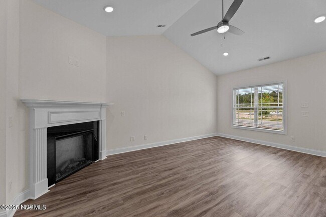 Building Photo - 4504 Laurel Rdg Dr