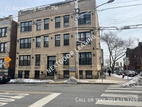 Building Photo - 72 Arlington Ave