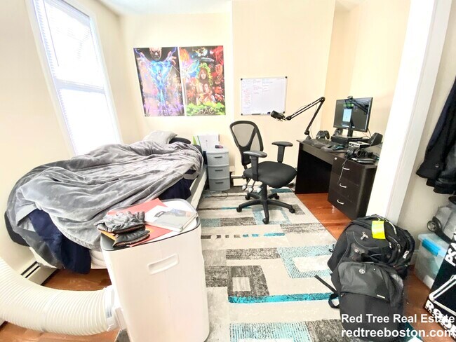 Foto del edificio - 238 Everett St