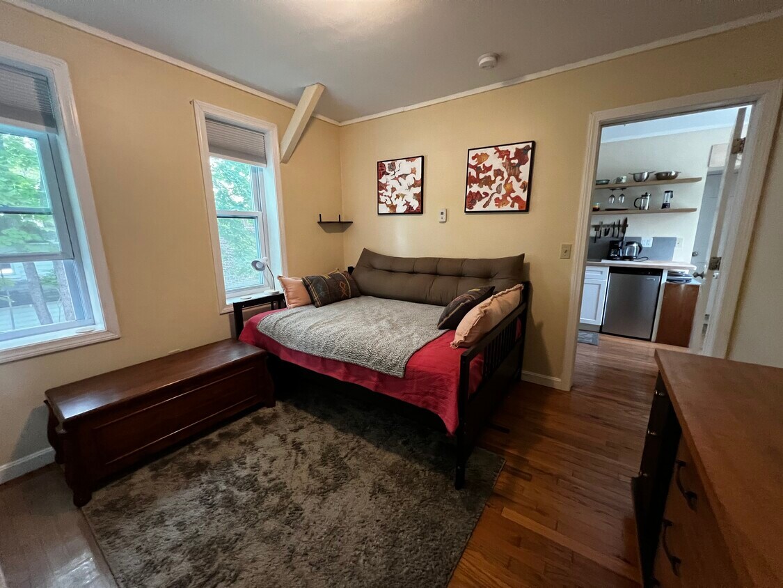 Bedroom - 365 Main St