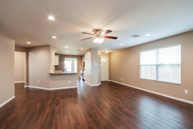 Building Photo - 16713 Foursquare Dr