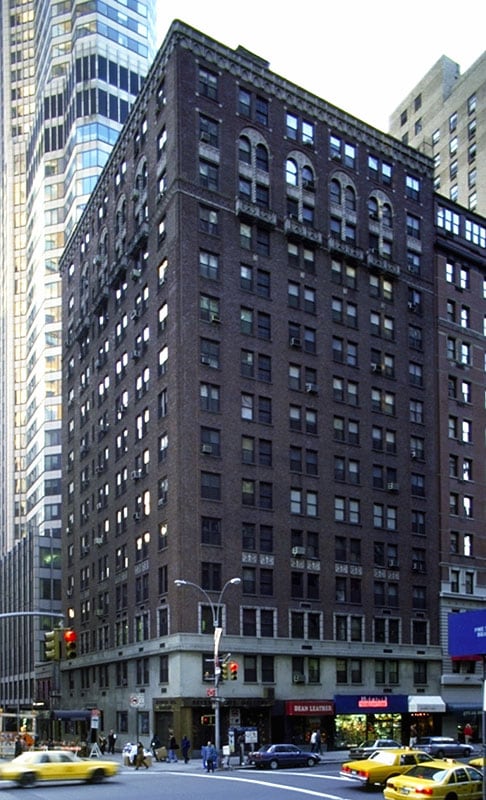 Building Photo - Carnegie Plaza