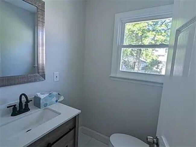 Building Photo - Rahway sweet home